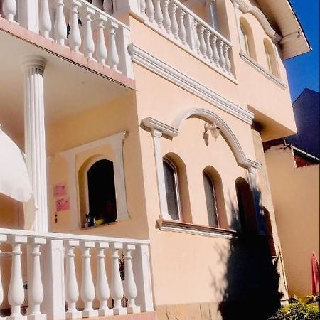Ferienwohnung Adam Apartmanhaz Szegedin Exterior foto