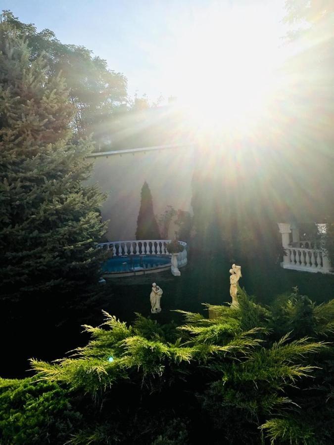 Ferienwohnung Adam Apartmanhaz Szegedin Exterior foto