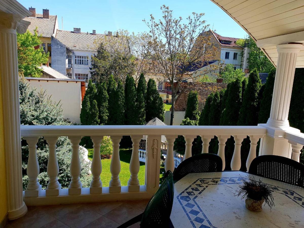 Ferienwohnung Adam Apartmanhaz Szegedin Exterior foto