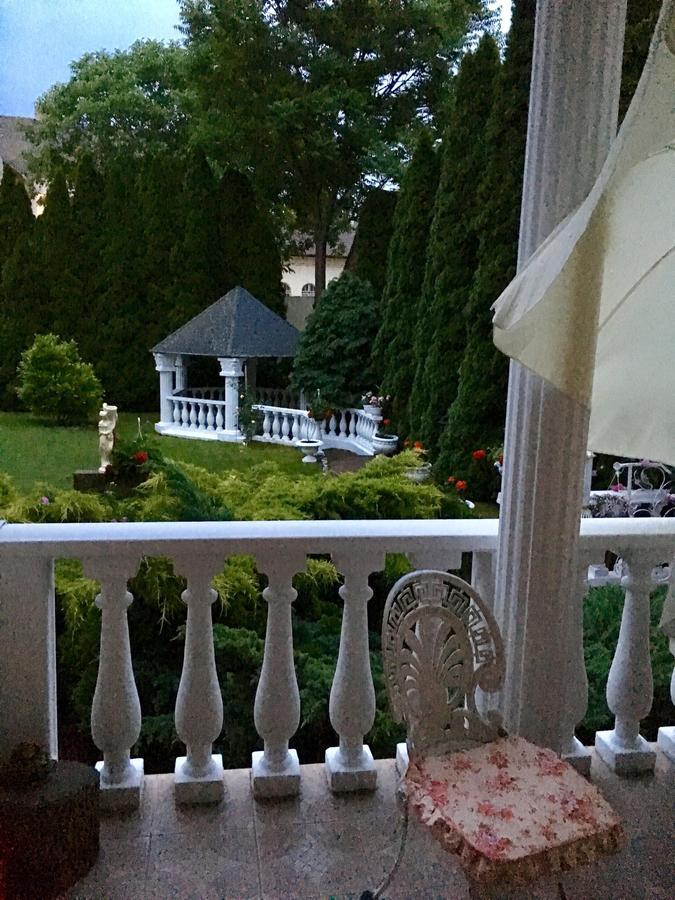 Ferienwohnung Adam Apartmanhaz Szegedin Exterior foto